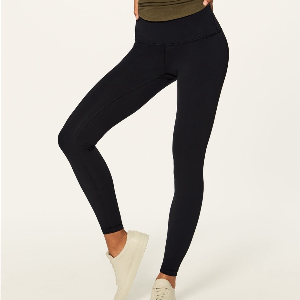 Size 8 Lululemon Wunder Under Pant